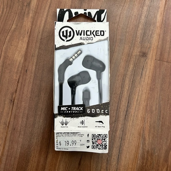 Earbuds - Picture 1 of 3